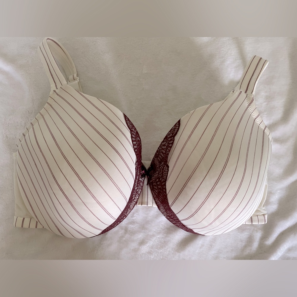 Cacique from Lane Bryant Full Coverage Underwire Bra, Size 42 DDD